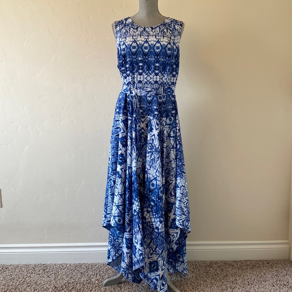Calvin Klein Women's Blue and White Printed Handkerchief Hem Dress